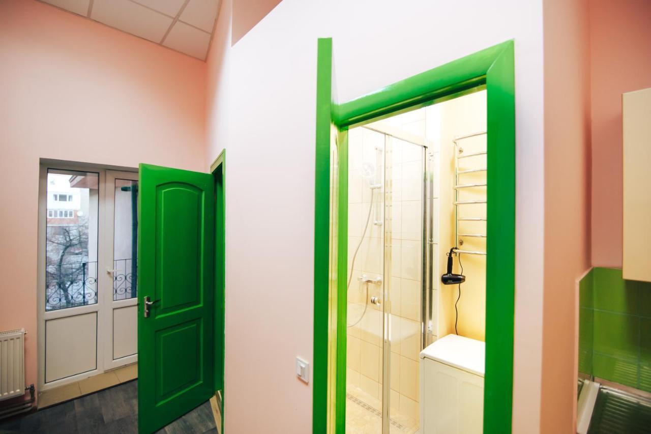 Hostel “Lime” Ивано-Франкивск Екстериор снимка