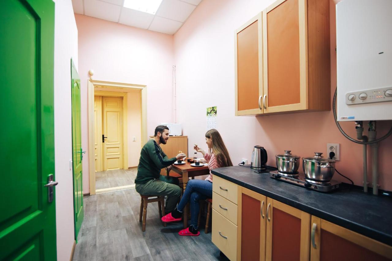 Hostel “Lime” Ивано-Франкивск Екстериор снимка