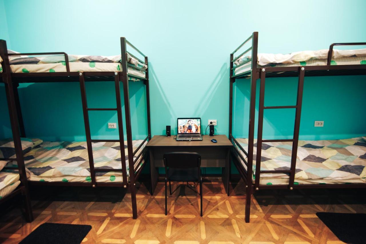 Hostel “Lime” Ивано-Франкивск Екстериор снимка